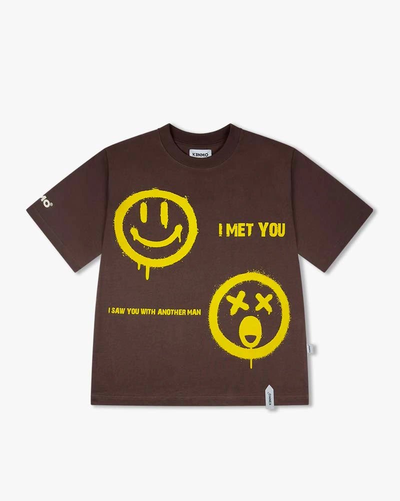 I Met You Tee : Brown - Kenmo®