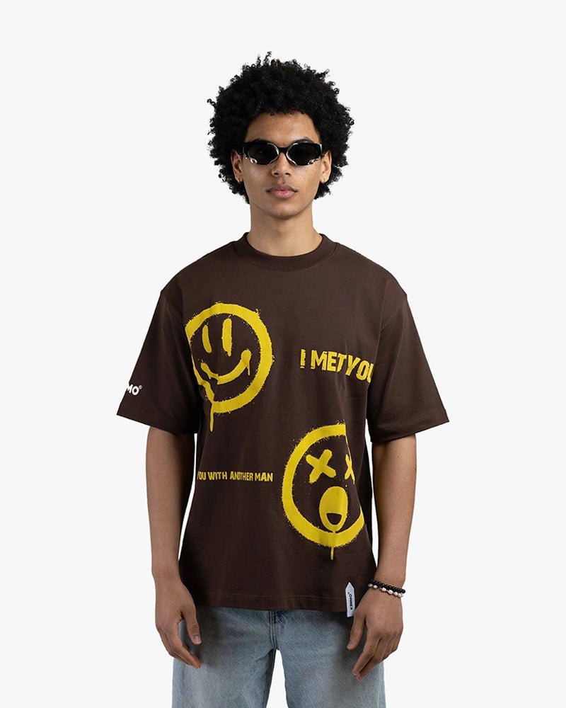I Met You Tee : Brown - Kenmo®